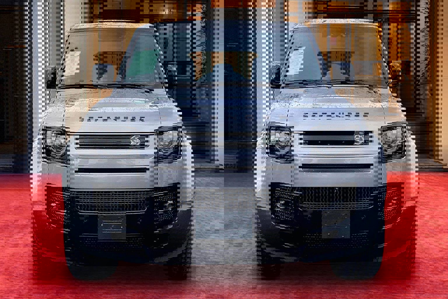 Used 2023 Land Rover Defender 110 SE image 3