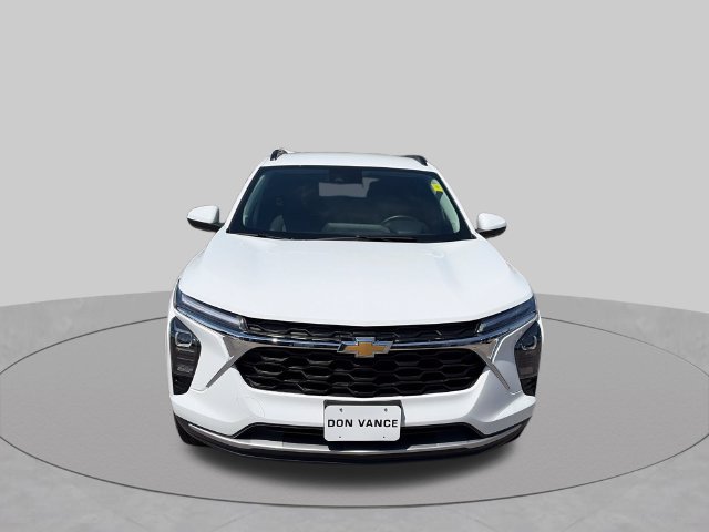 Used 2025 Chevrolet Trax LT w/ LT Convenience Package FWD image 9