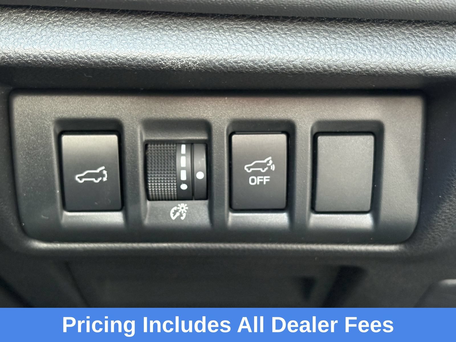 Certified 2025 Subaru Outback Onyx Edition AWD/4WD image 18