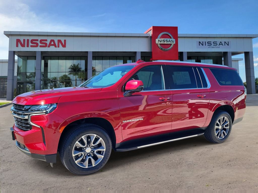 Used 2022 Chevrolet Suburban LT w/ LT Signature Package image 9