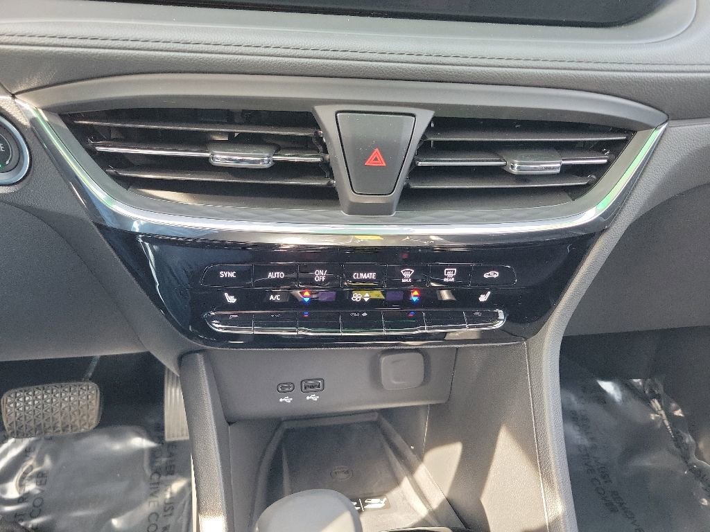 Used 2025 Buick Encore GX Avenir w/ Avenir Technology Package AWD/4WD image 23