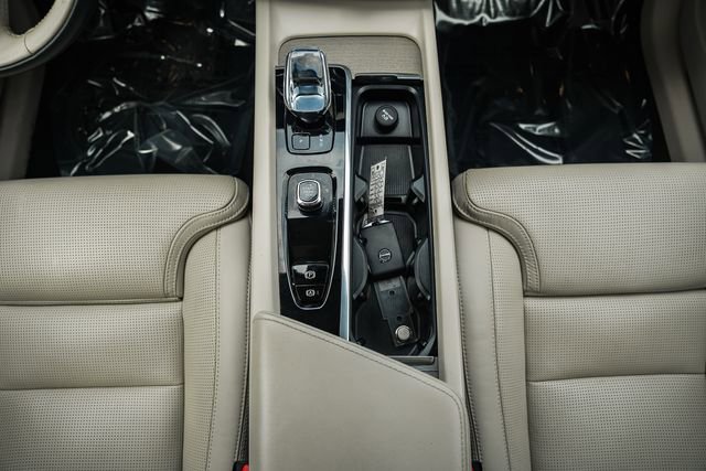 Certified 2023 Volvo XC60 B5 Ultimate w/ Climate Package AWD/4WD image 26
