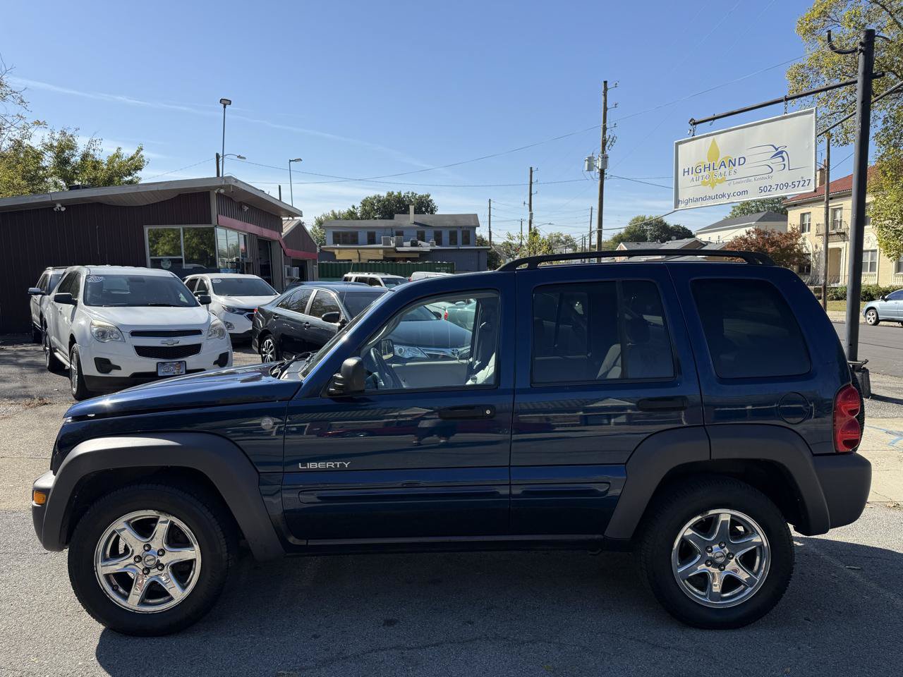 Used 2004 Jeep Liberty Limited w/ 17" Chrome Wheel & Tire Group AWD/4WD image 2