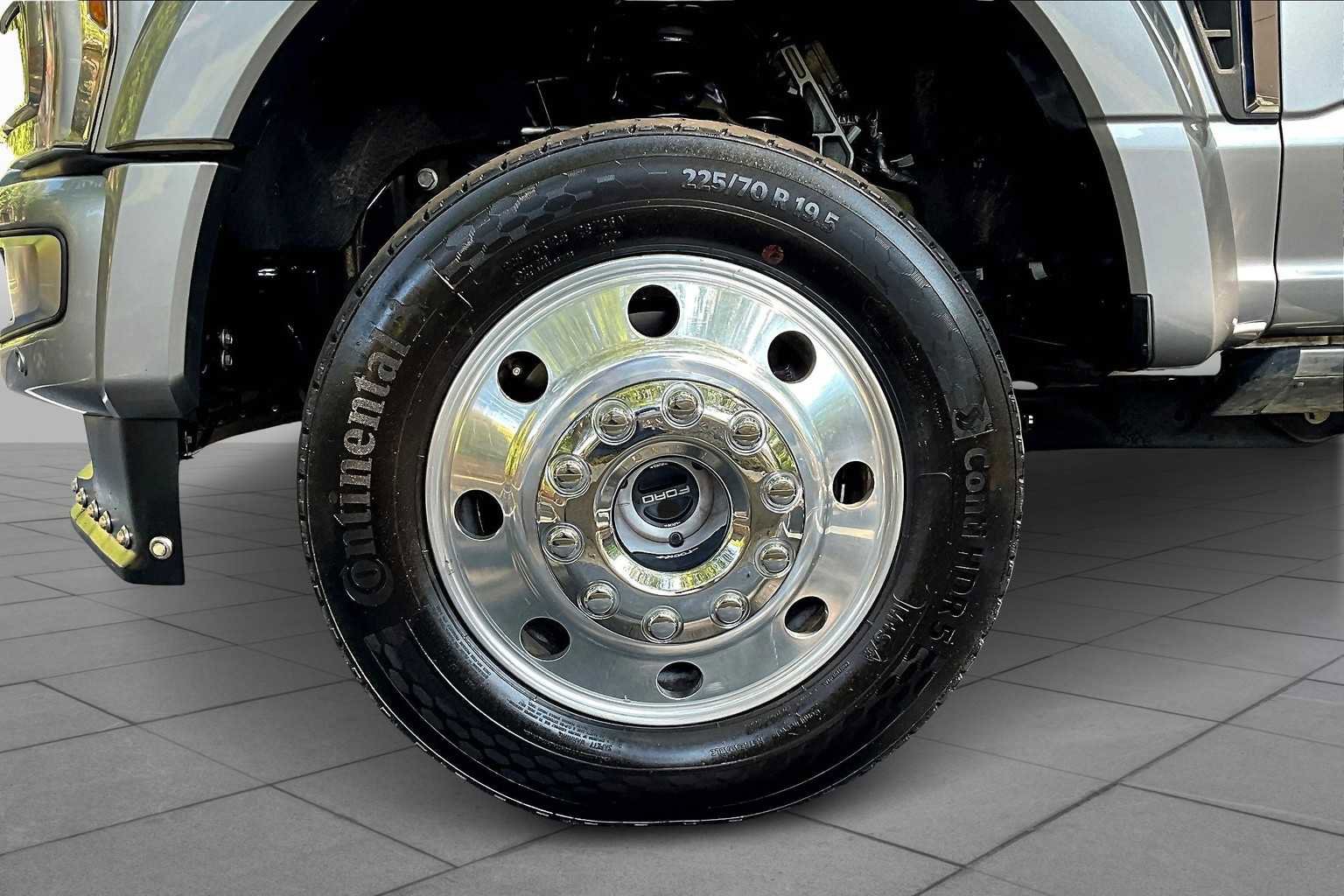 Used 2024 Ford F450 Limited image 10