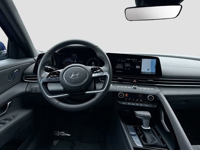 Certified 2025 Hyundai Elantra SEL image 21