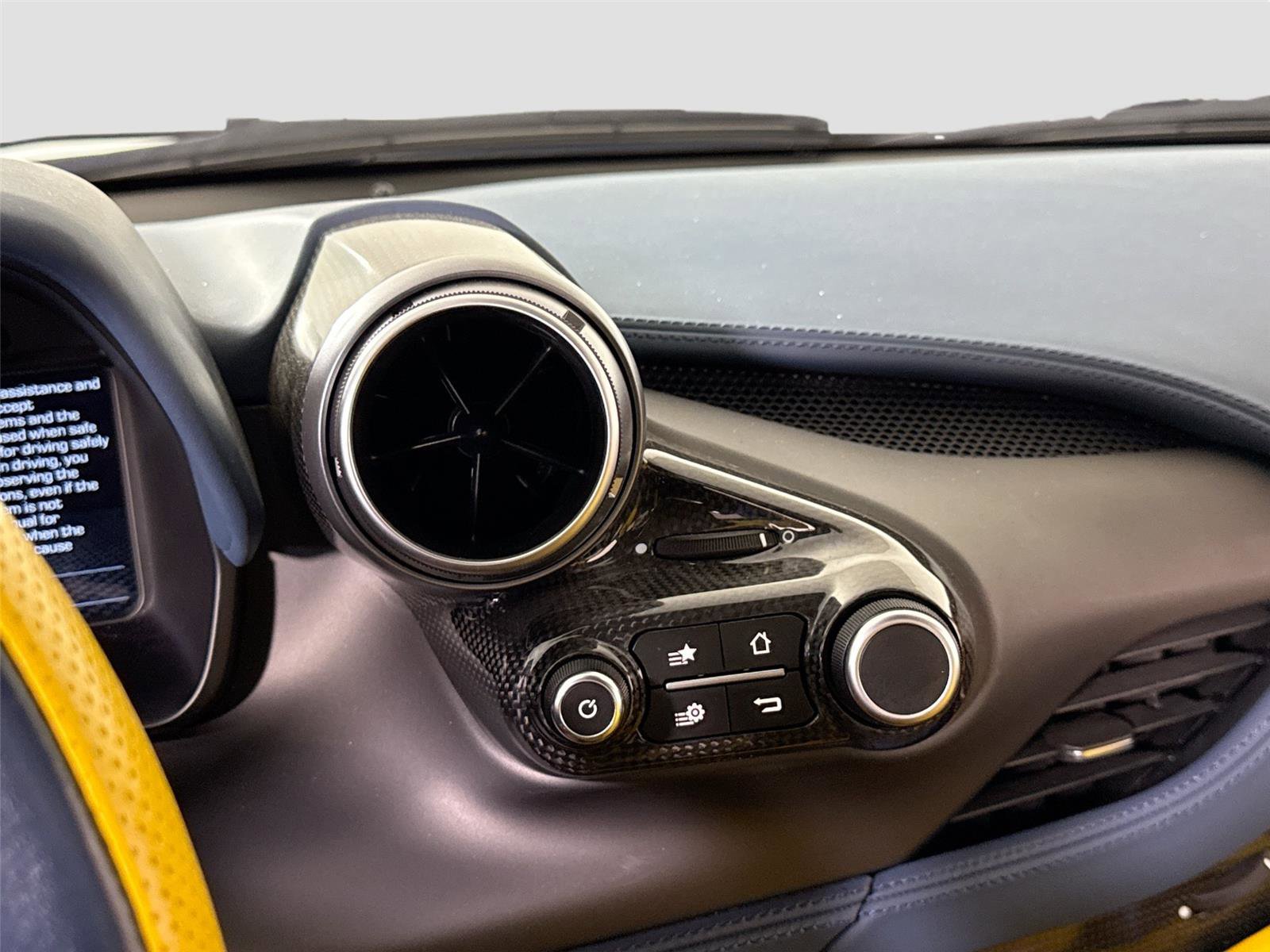 Used 2022 Ferrari F8 Tributo image 20