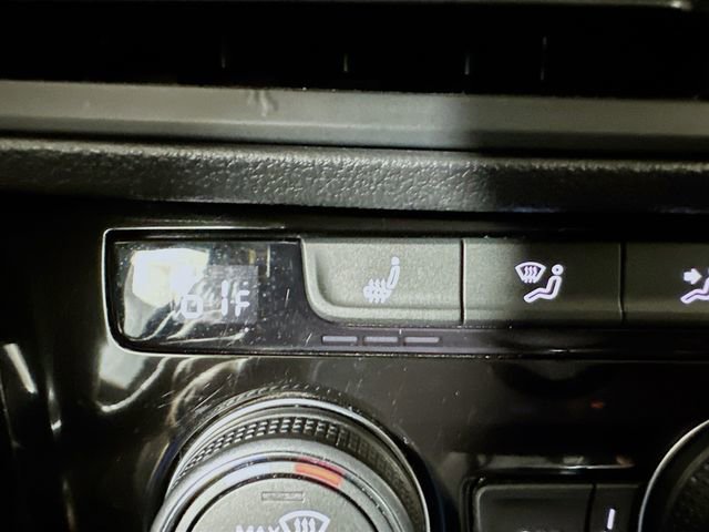 Used 2024 Volkswagen Jetta SE image 22