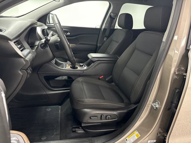 Used 2023 GMC Acadia SLE w/ Driver Convenience Package image 10