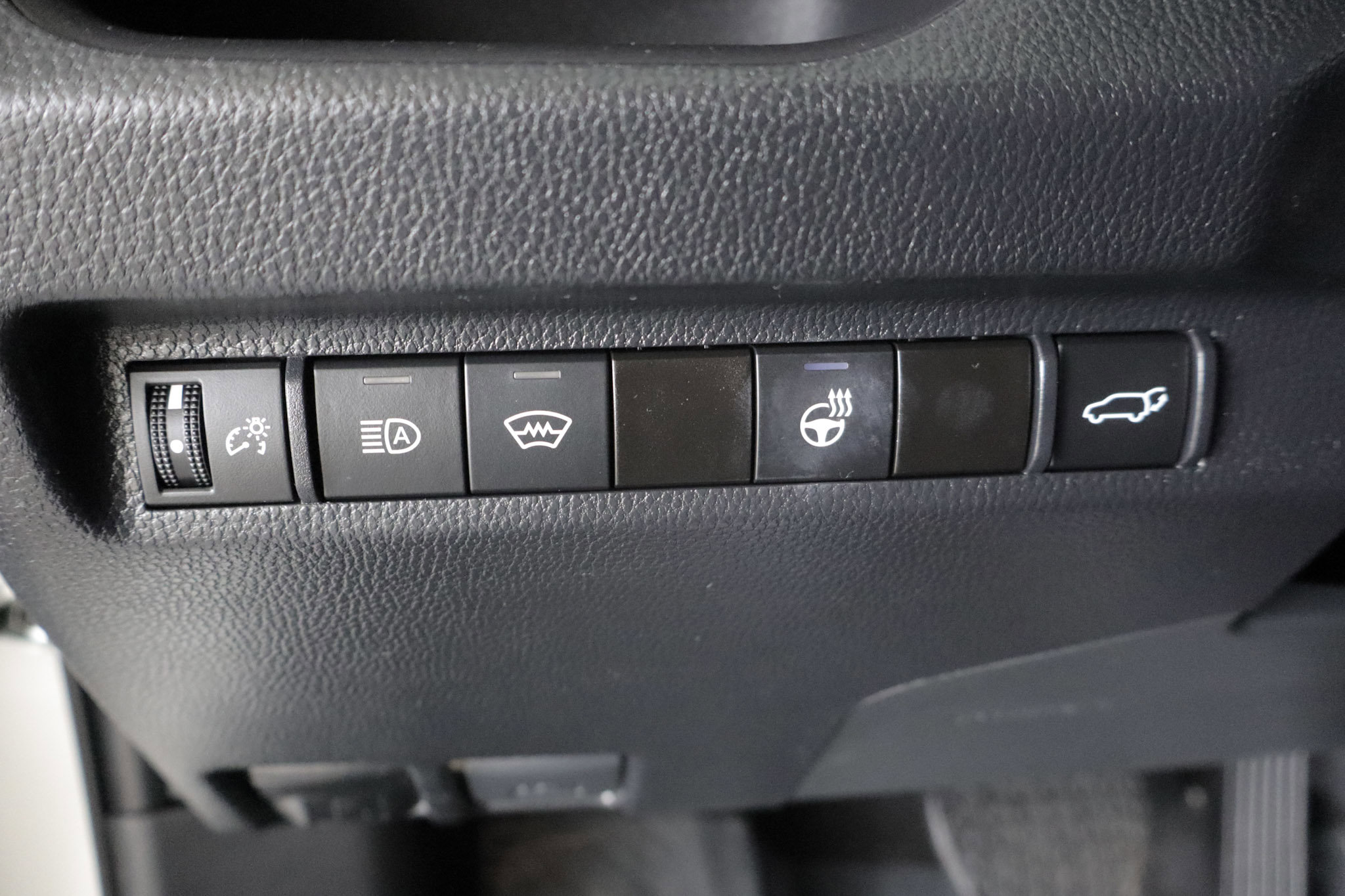 Used 2024 Toyota RAV4 XLE w/ Convenience Package image 19