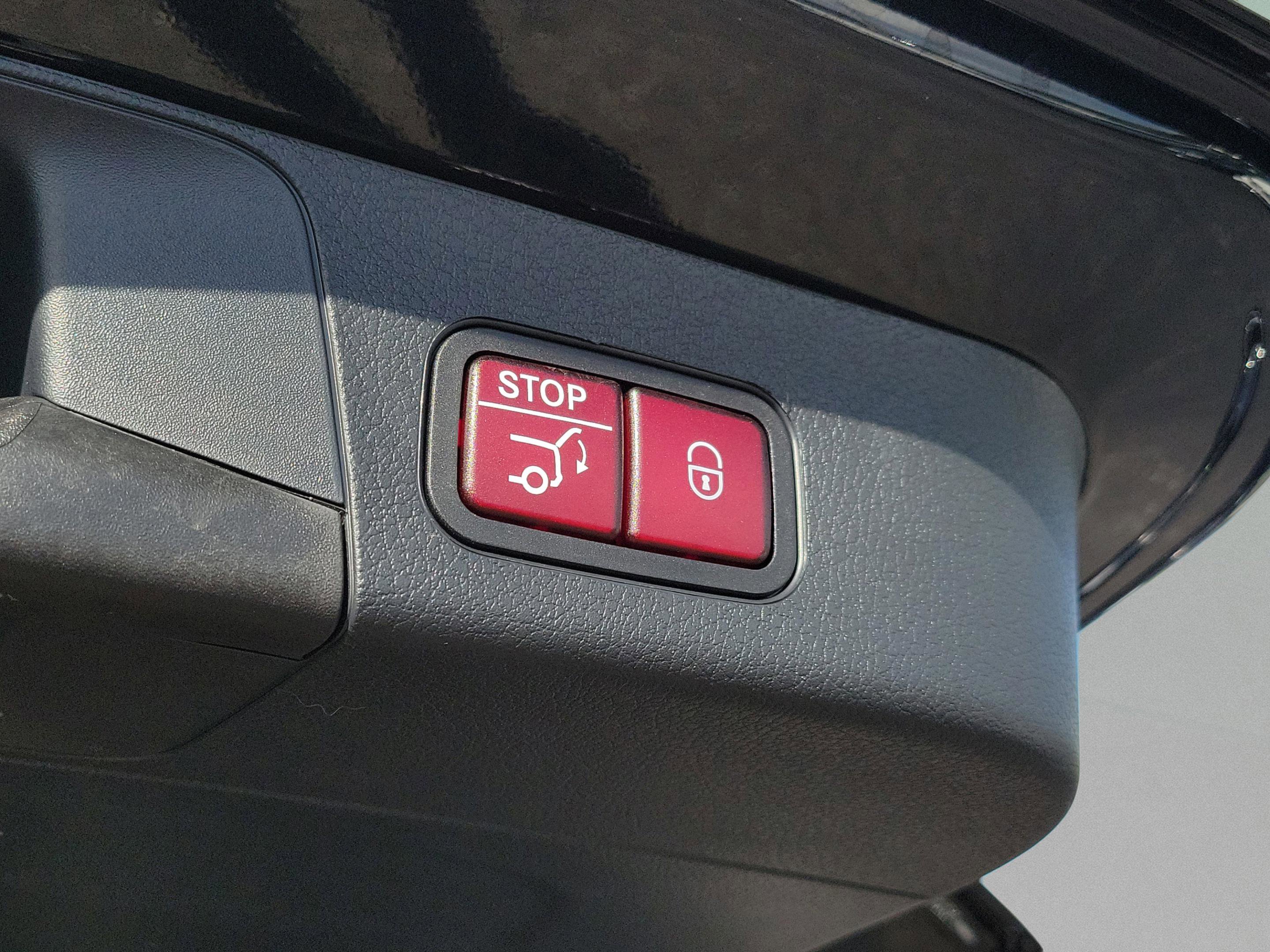 Certified 2026 Mercedes-Benz GLB 250 image 10