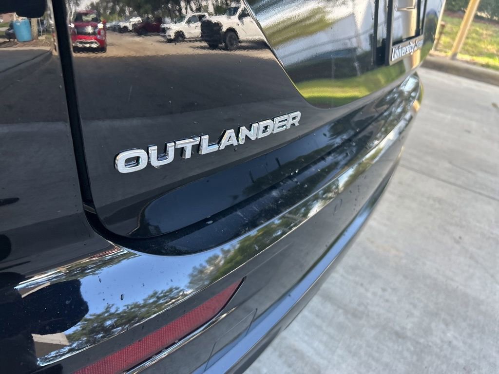 New 2025 Mitsubishi Outlander 4WD Plug-In Hybrid image 17