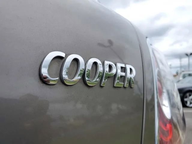 Used 2012 MINI Cooper Hardtop image 8