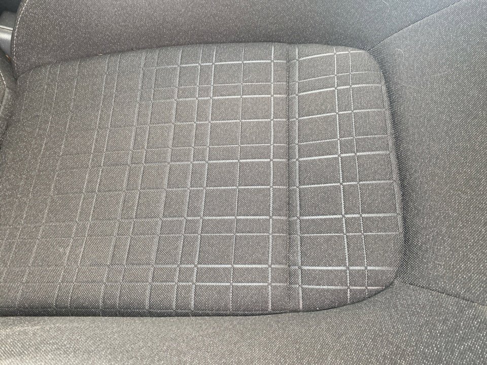 Certified 2025 Honda HR-V LX image 34