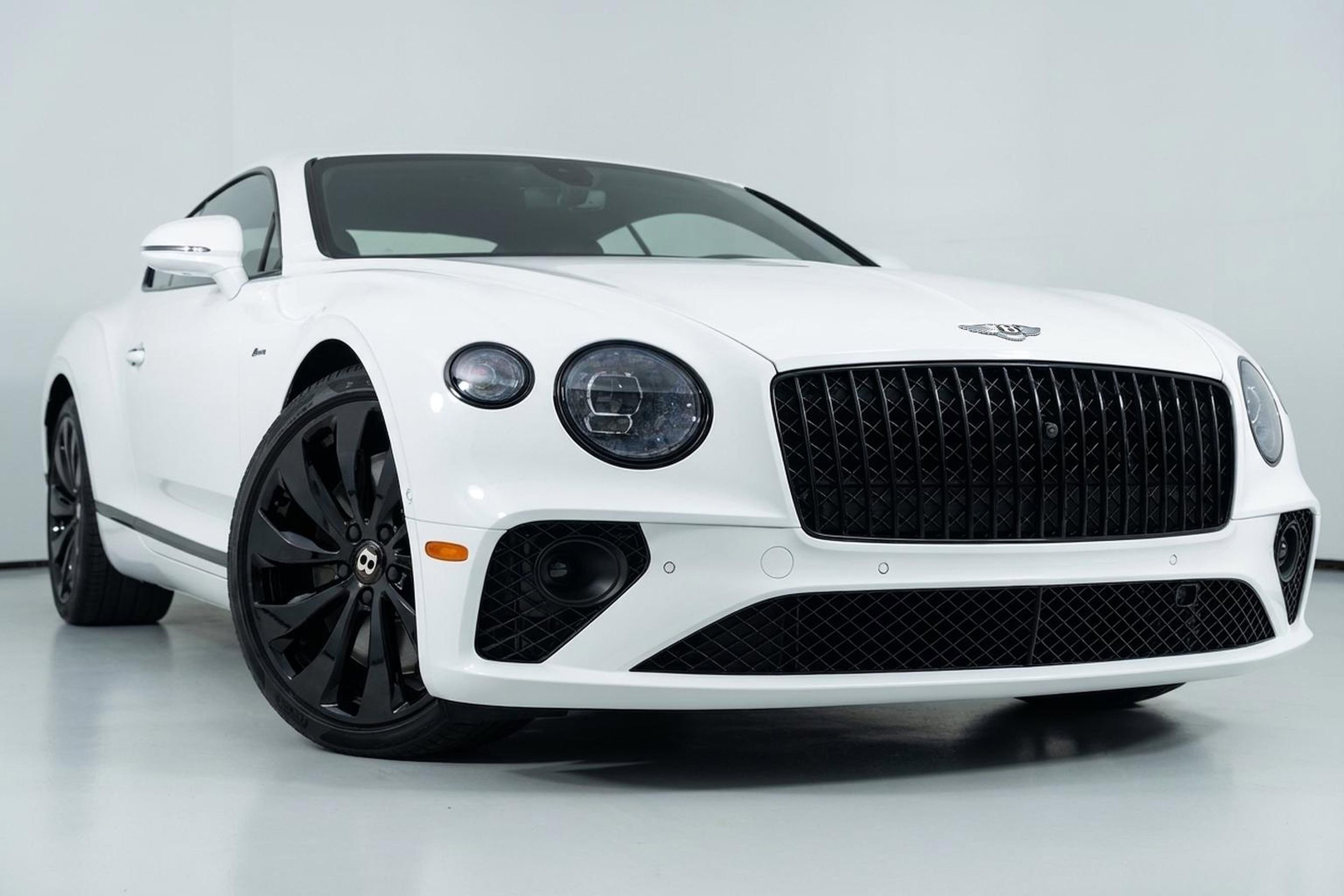 Used 2024 Bentley Continental GT Azure image 11