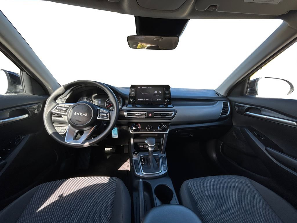 Certified 2023 Kia Seltos LX image 16