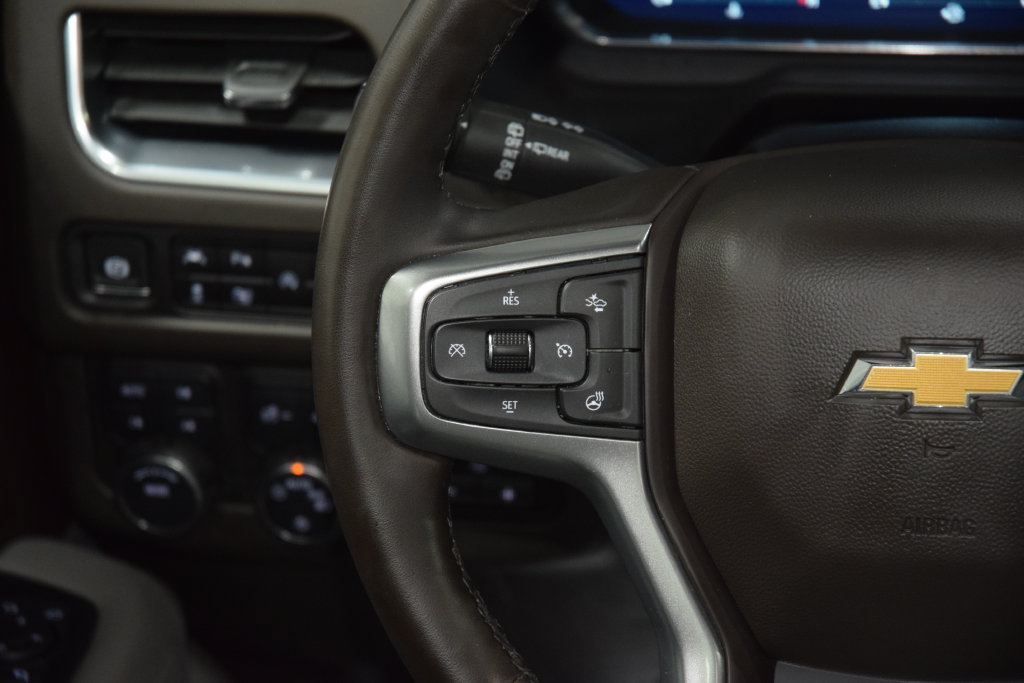 Used 2024 Chevrolet Suburban LT w/ LT Signature Package AWD/4WD image 38