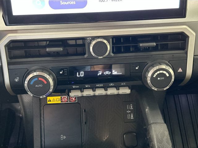 Used 2024 Toyota Tacoma TRD Off-Road w/ TRD Off Road Upgrade Package AWD/4WD image 15
