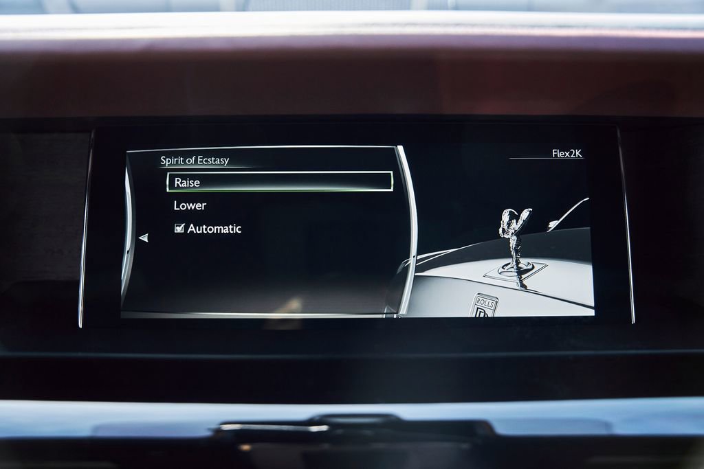 Used 2024 Rolls-Royce Phantom Sedan RWD image 95
