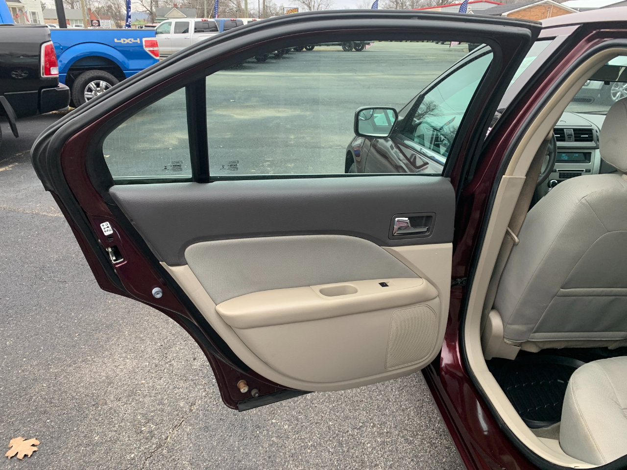 Used 2012 Ford Fusion SE image 24