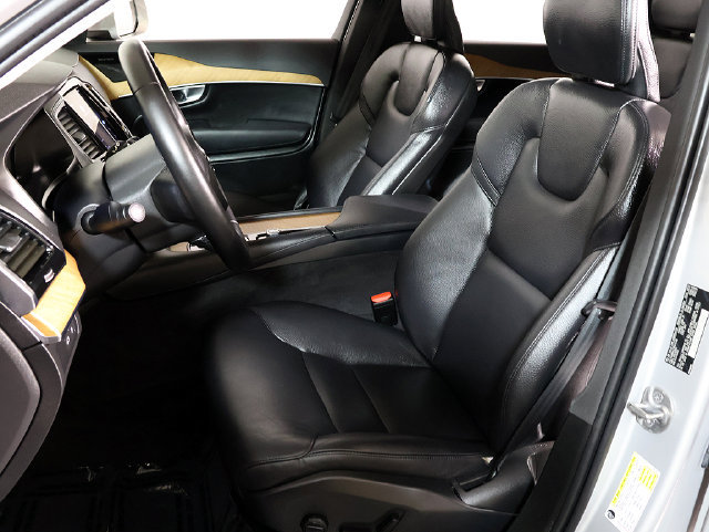 Used 2024 Volvo XC90 T8 Plus w/ Protection Package AWD/4WD image 4