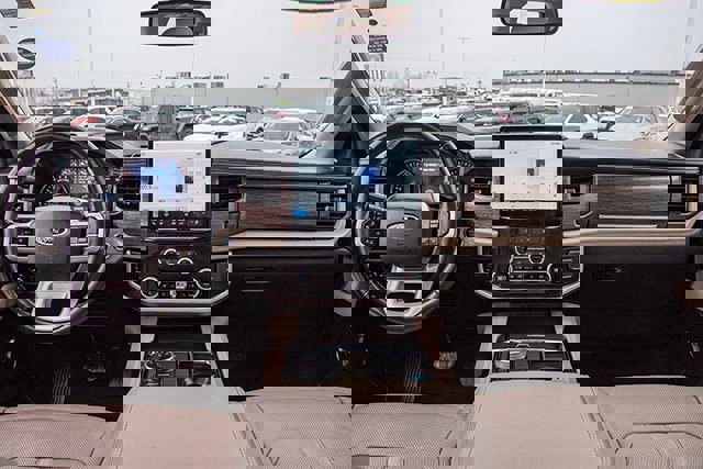 Used 2024 Ford Expedition Limited image 5