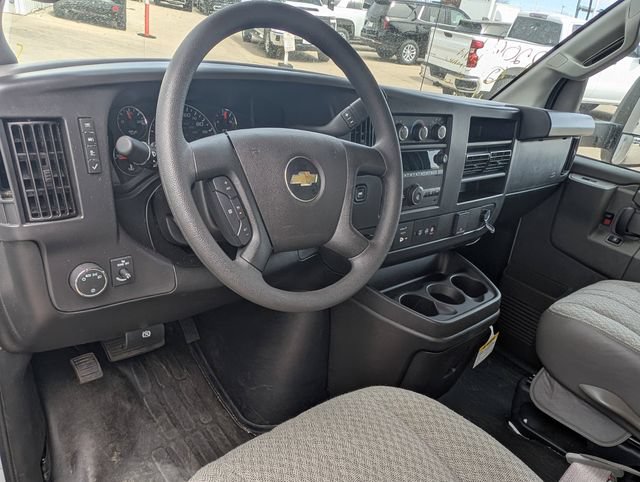 New 2024 Chevrolet Express 4500 Extended w/ Power Convenience Package RWD image 9