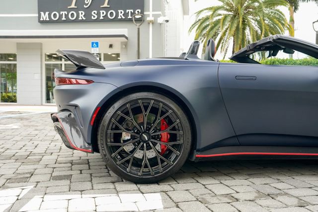 Used 2023 Aston Martin V12 Vantage Roadster RWD image 31