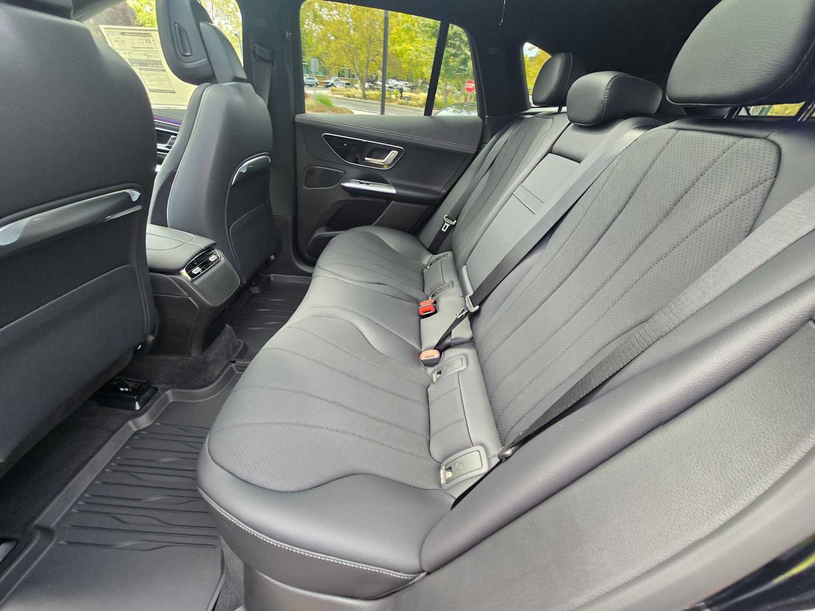 New 2027 Mercedes-Benz EQE 320 4MATIC SUV image 17