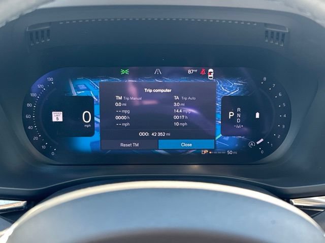 Certified 2024 Volvo XC60 B5 Plus w/ Climate Package AWD/4WD image 26