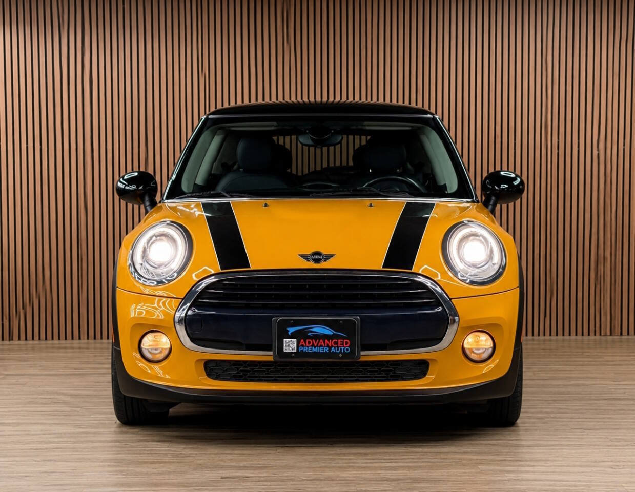 Used 2018 MINI Cooper 2-Door Hardtop FWD image 2