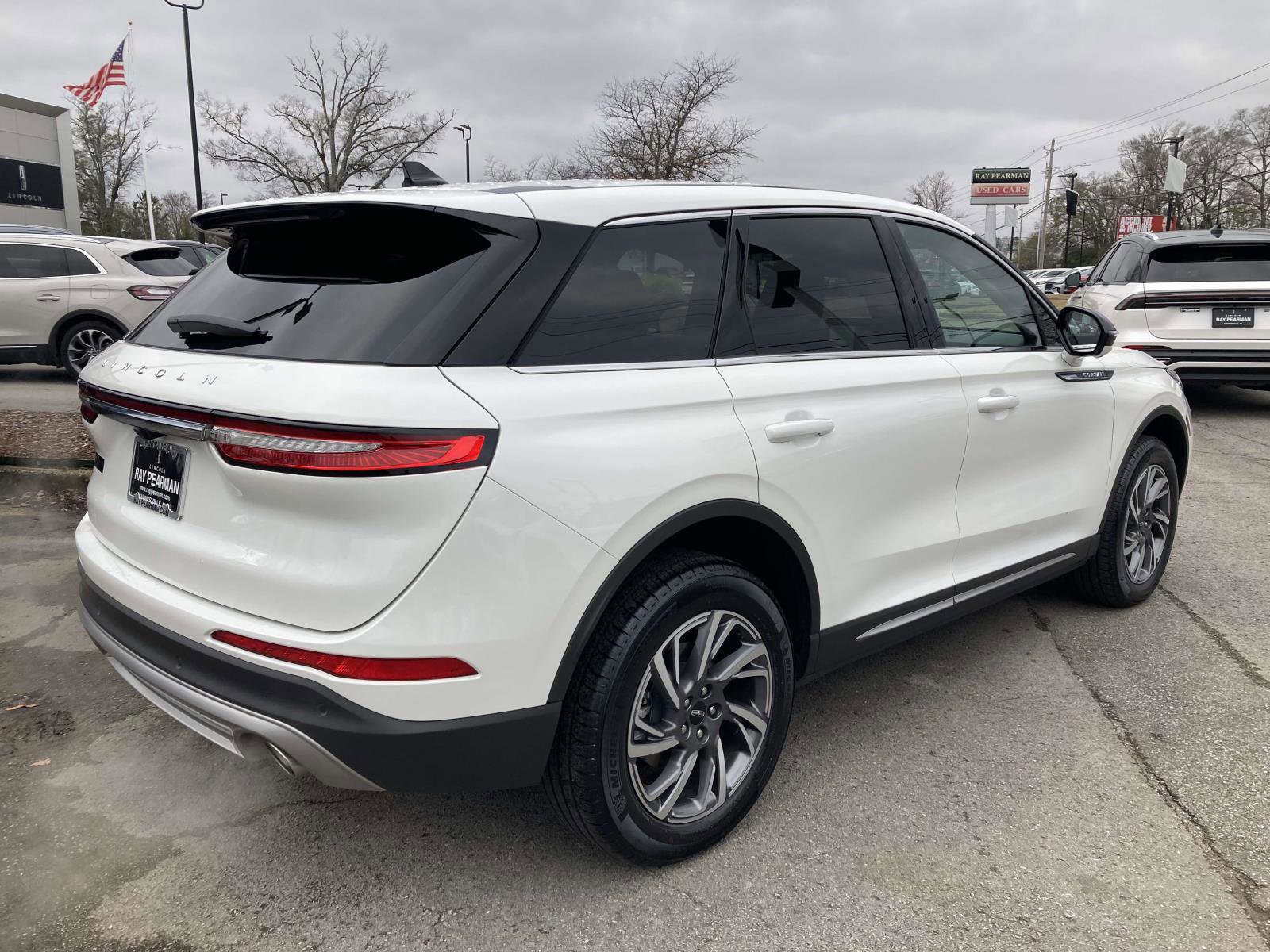 New 2025 Lincoln Corsair FWD w/ Equipment Group 101A image 3