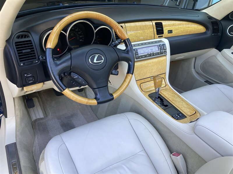 Used 2003 Lexus SC 430 Convertible RWD image 18