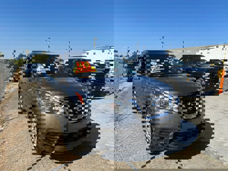 Used 2020 Nissan Kicks S image 2