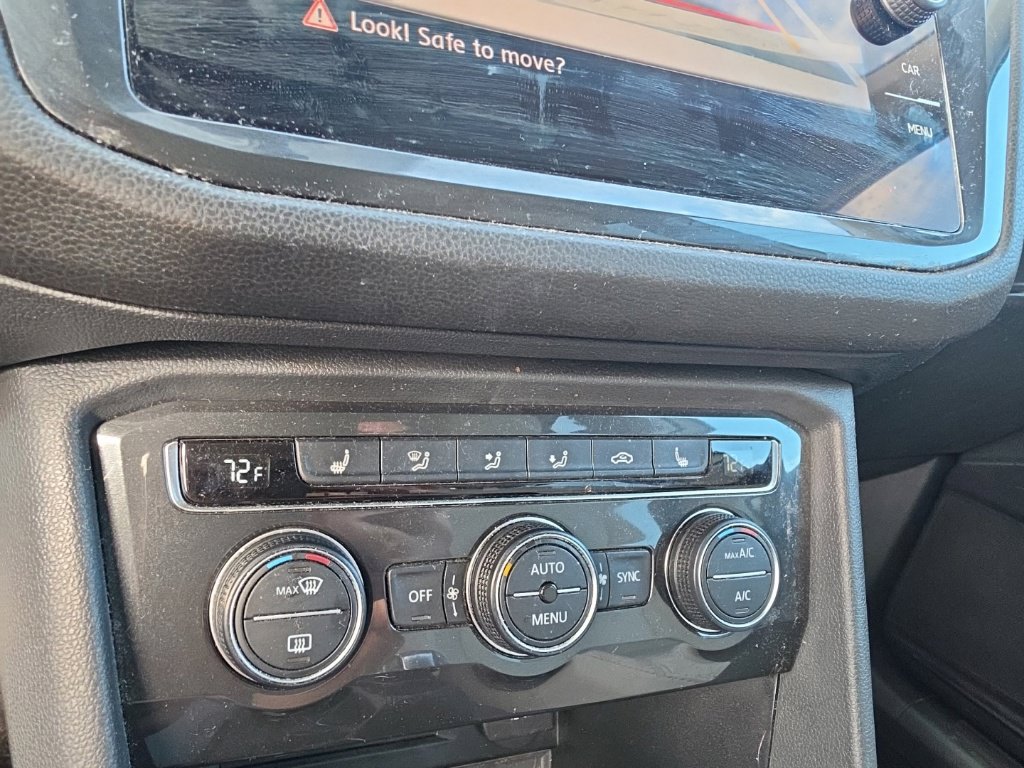Used 2019 Volkswagen Tiguan SE w/ Panoramic Sunroof Package AWD/4WD image 13
