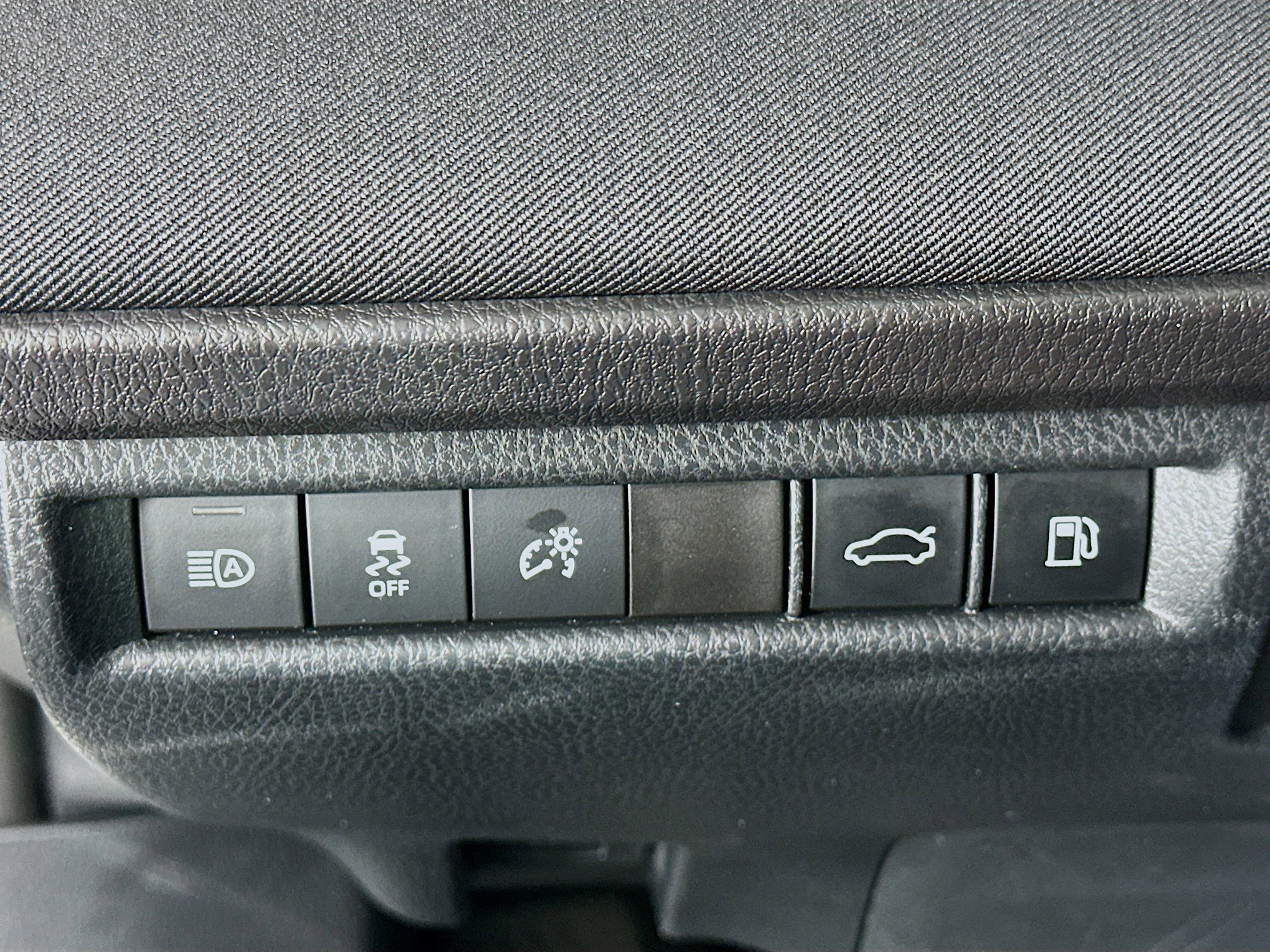 Used 2025 Toyota Camry LE image 17