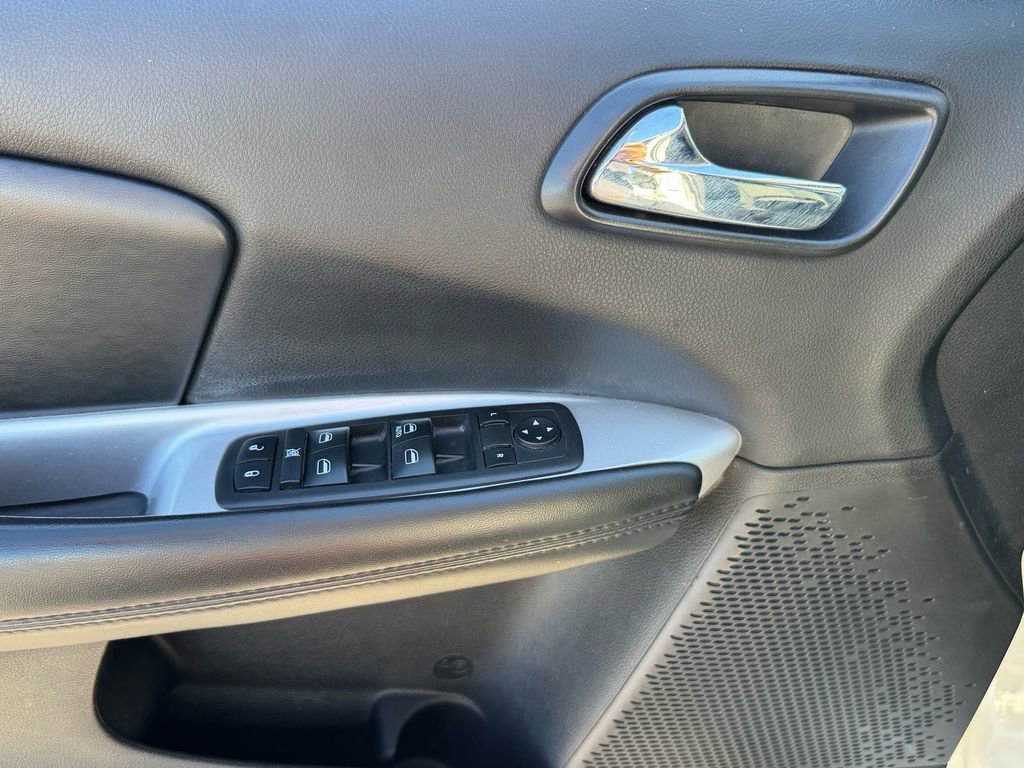 Used 2018 Dodge Journey SXT w/ Connectivity Group image 12