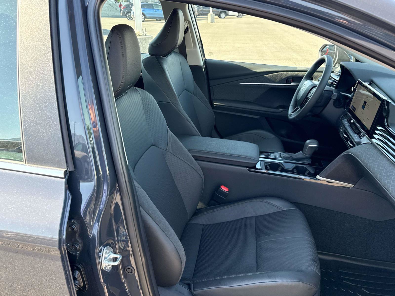 Used 2026 Toyota Camry XLE FWD image 17