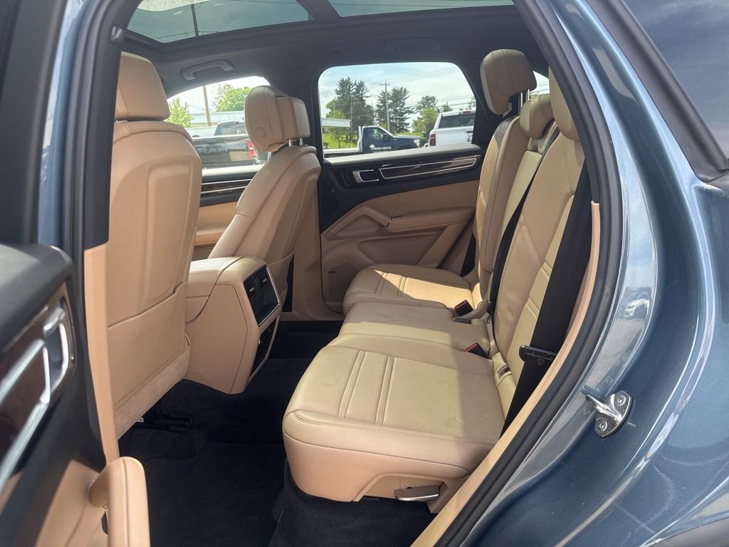 Used 2019 Porsche Cayenne S AWD/4WD image 19