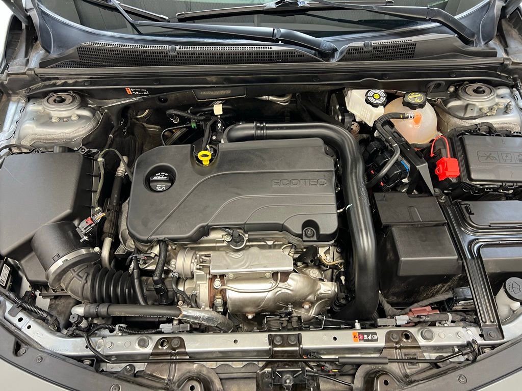 Used 2025 Chevrolet Malibu LS image 31