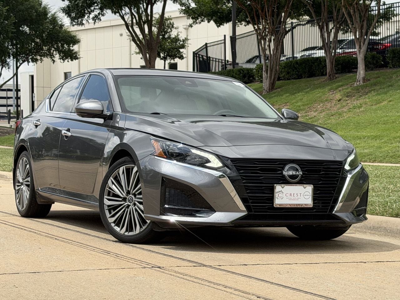 Certified 2023 Nissan Altima 2.5 SL FWD image 2