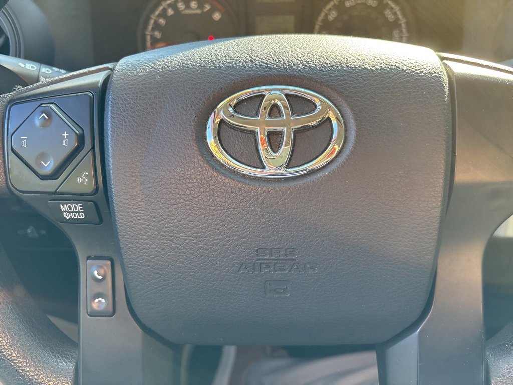 Used 2017 Toyota Tacoma SR image 11