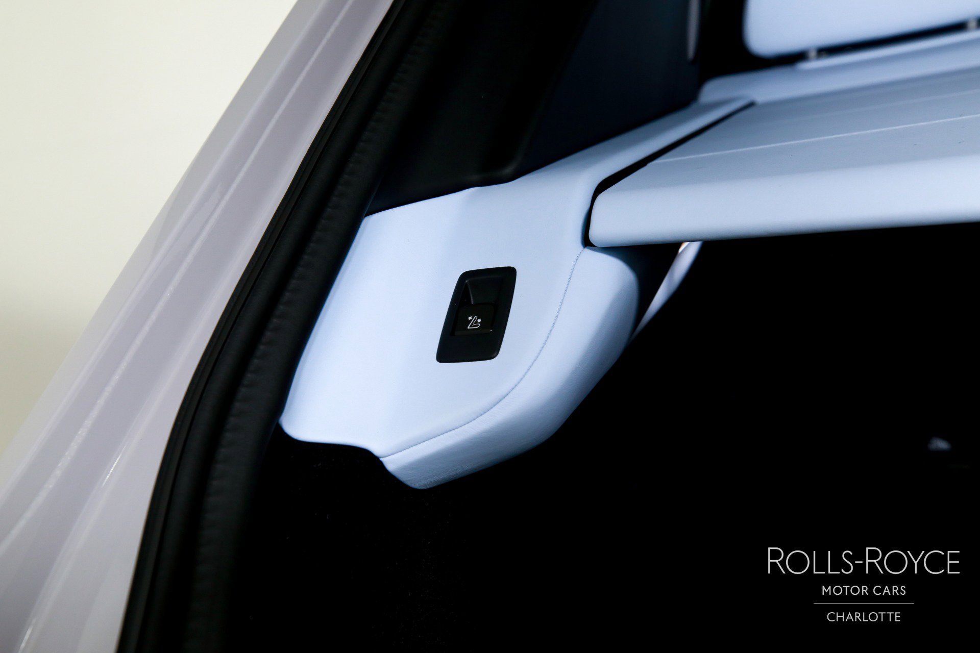 New 2026 Rolls-Royce Cullinan image 24