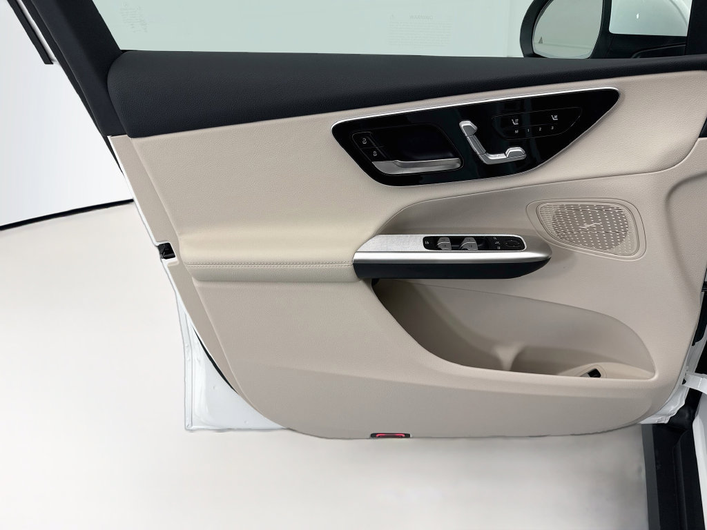 Certified 2026 Mercedes-Benz GLC 300 image 22