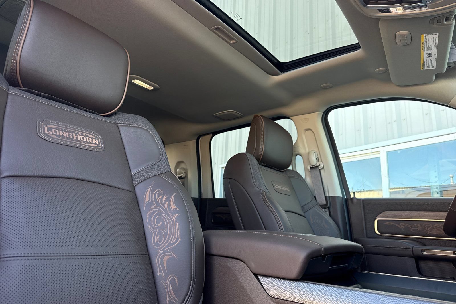 New 2026 RAM 2500 Limited AWD/4WD image 15