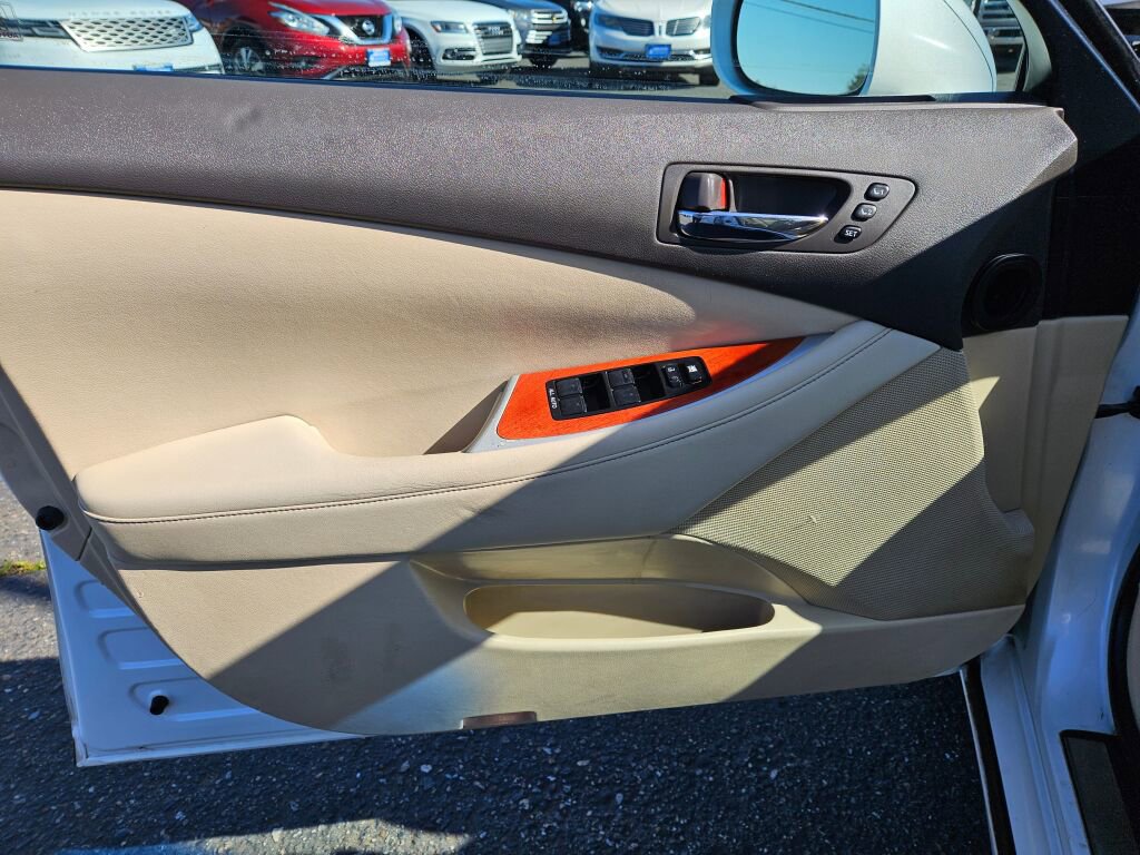 Used 2010 Lexus ES 350 FWD image 16