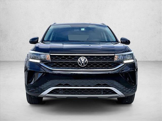 Used 2022 Volkswagen Taos SE image 3