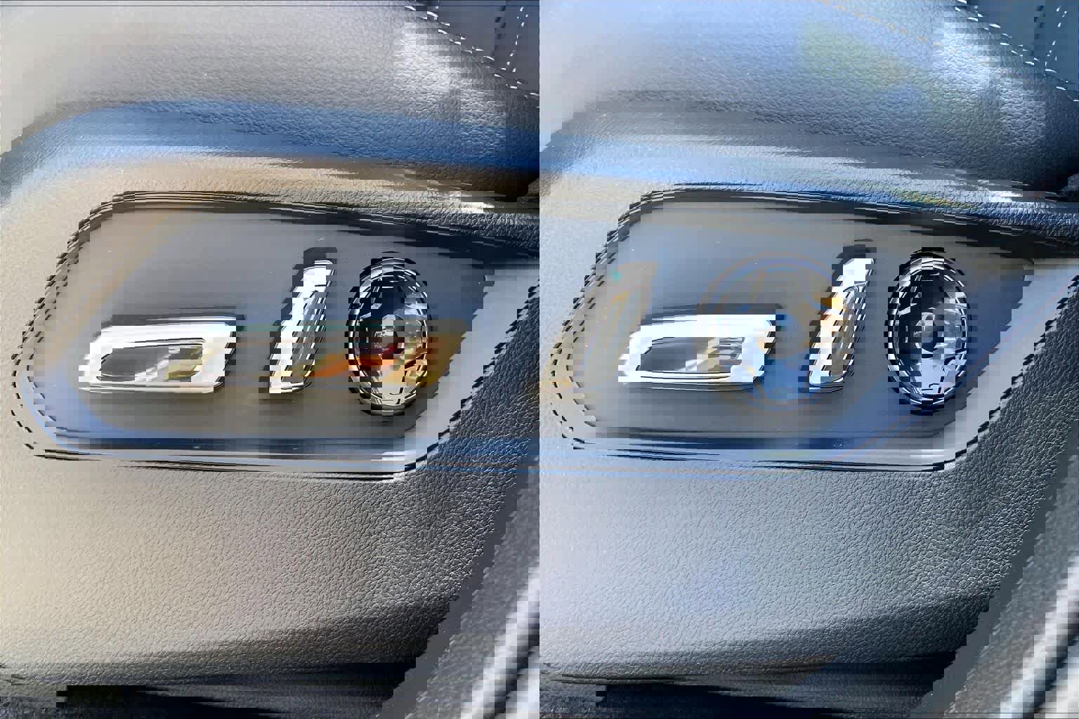 Used 2025 Acura RDX SH-AWD image 33