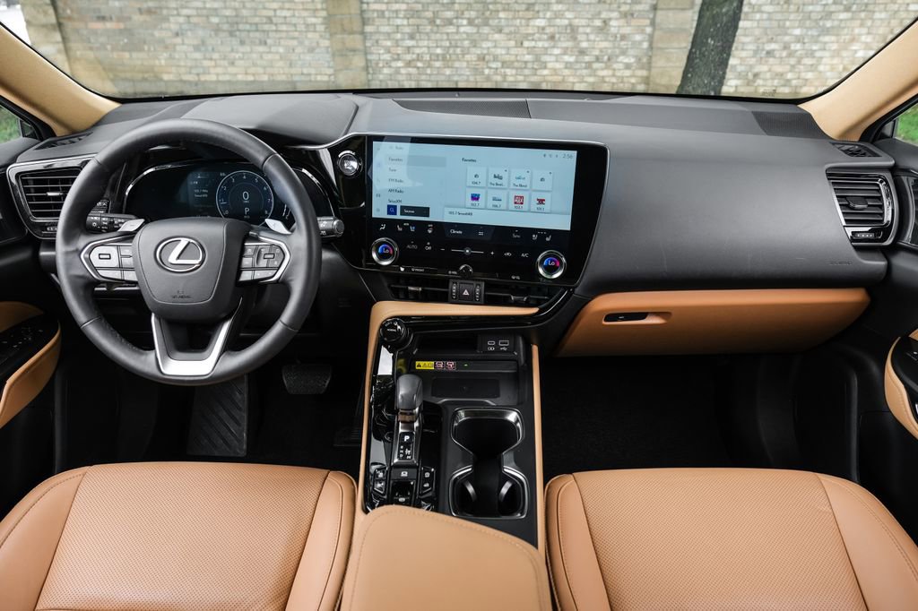 Used 2024 Lexus NX 350 AWD image 5