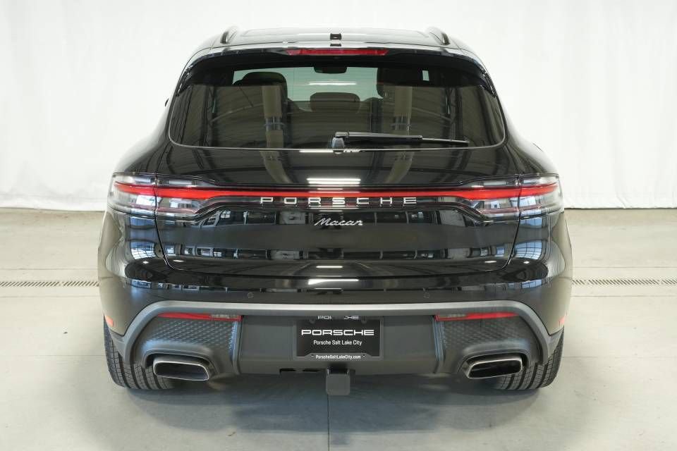 Certified 2026 Porsche Macan AWD/4WD image 12