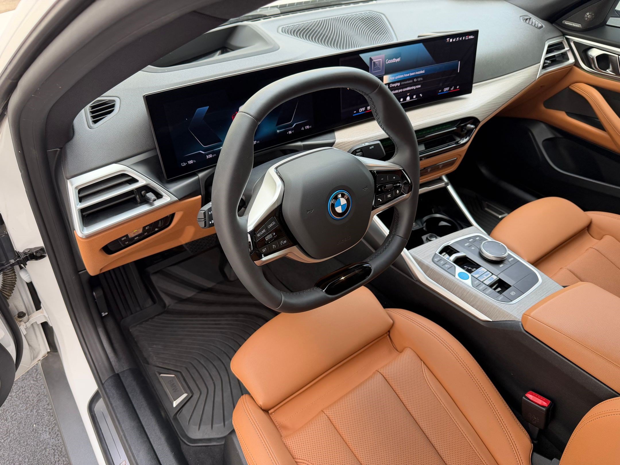 Certified 2025 BMW i4 eDrive40 w/ Premium Package RWD image 4